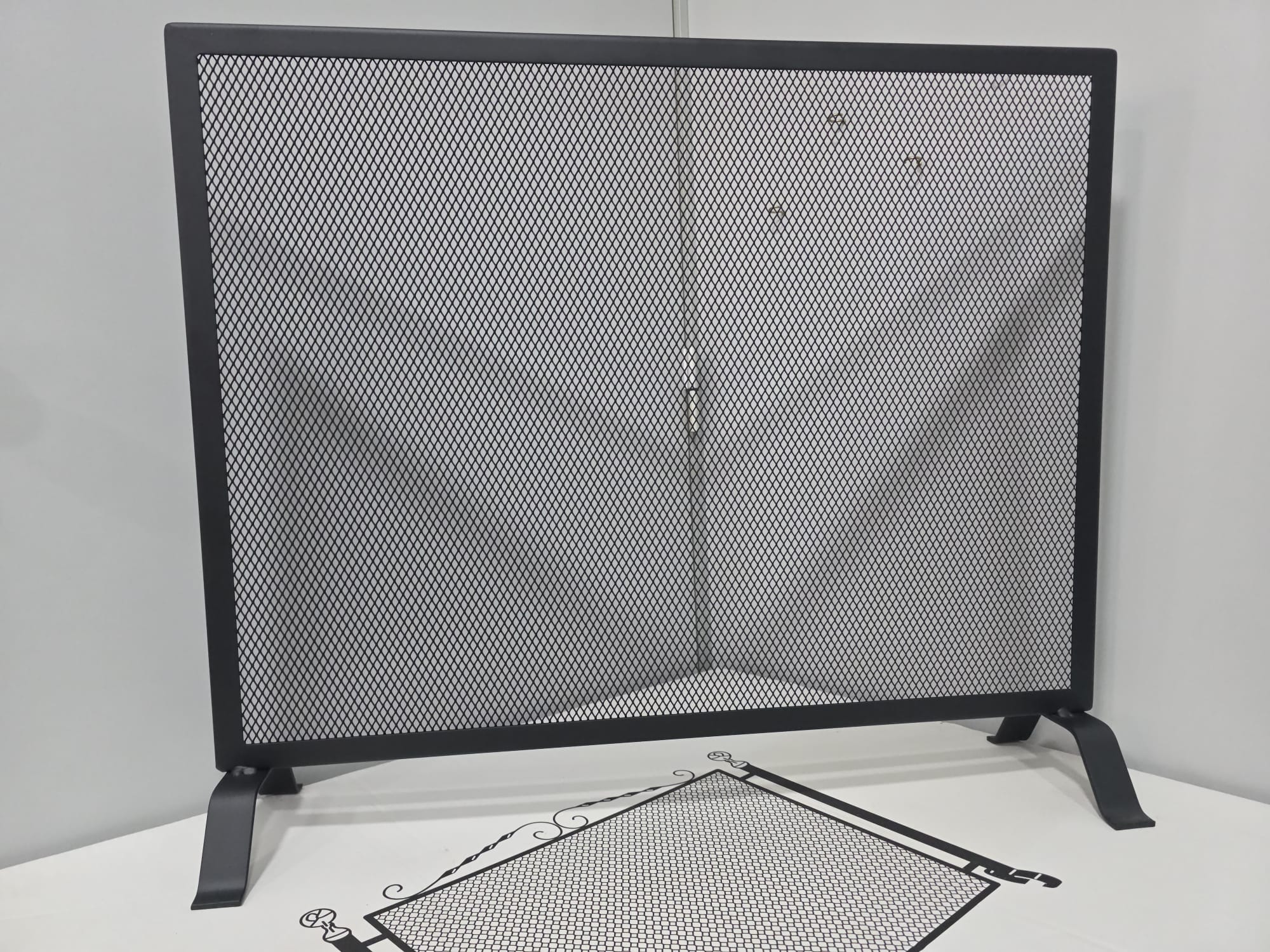 pantalla metalica protectora de chimenea metalica