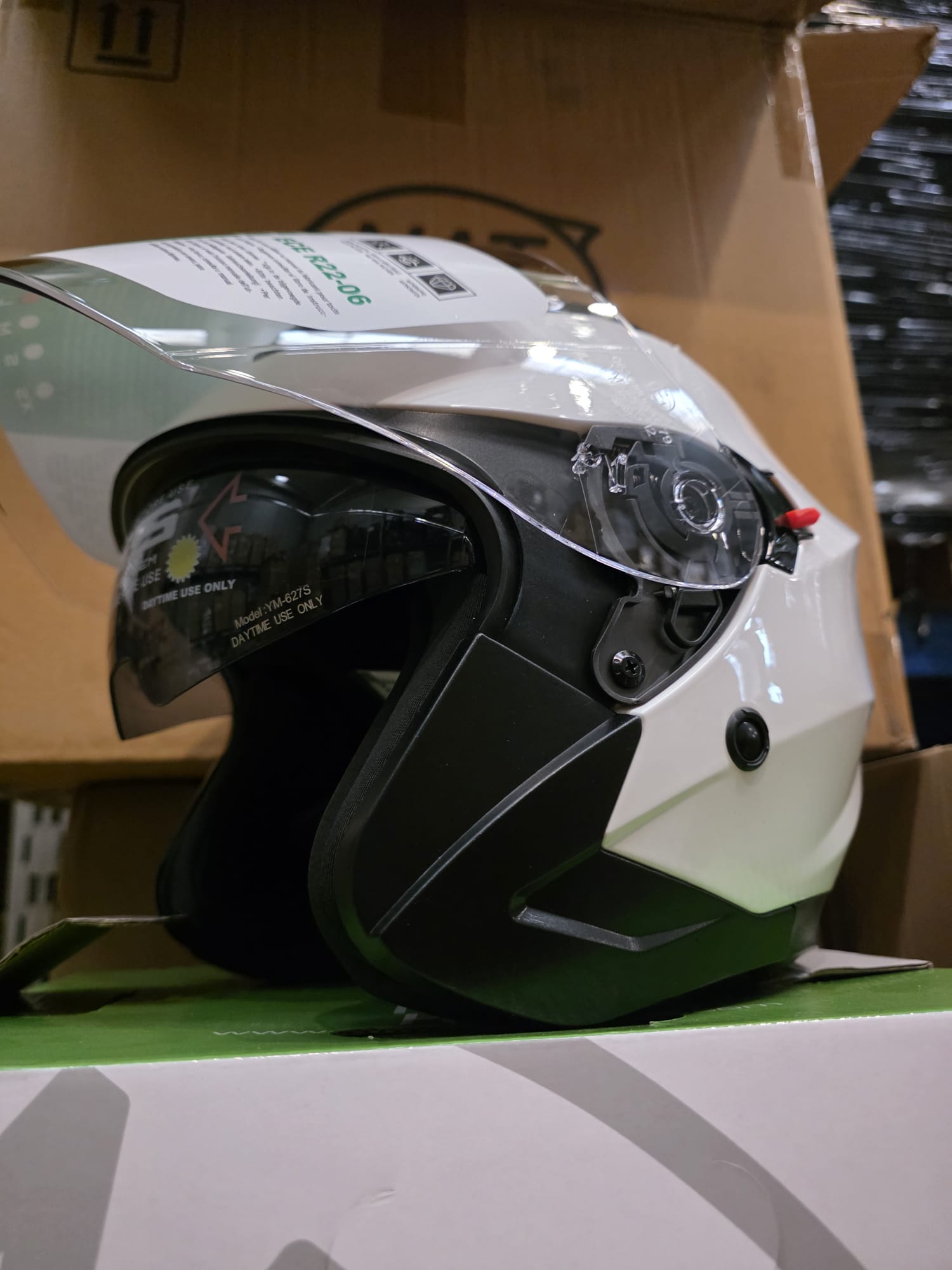 casco de moto con doble visera homologado