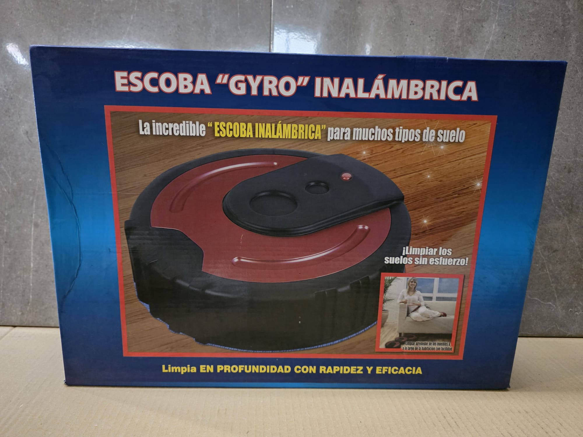 robot de casa antiguo funciona a pilas